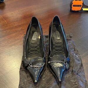 Gucci Black Heels with Chain Accent